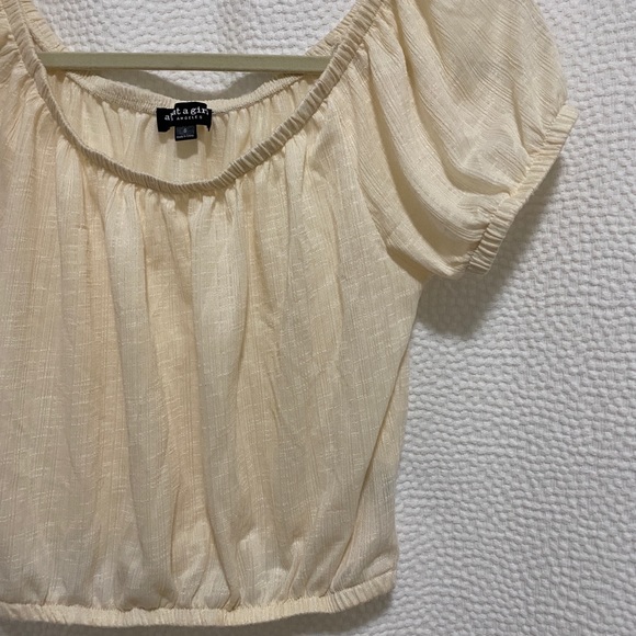 Cropped off the shoulder cinched top - Picture 3 of 4